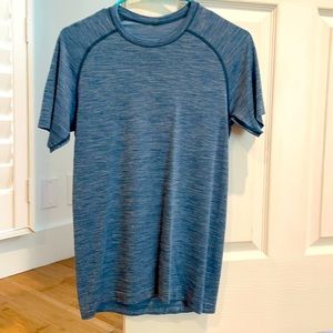 Men’s Lululemon Shirt Xsmall